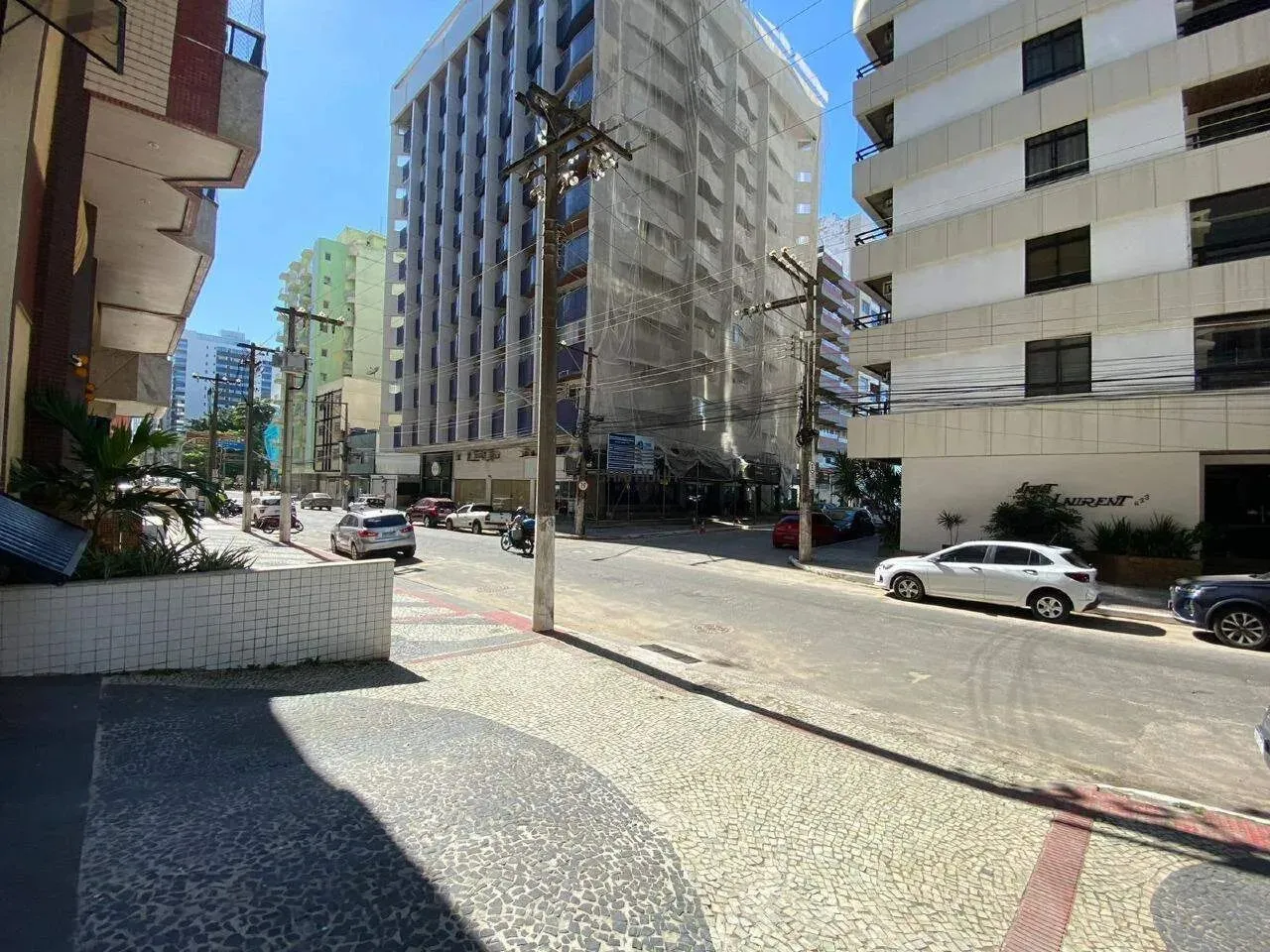 Loja com 220 M² em excelente localização no Centro de Guarapari.