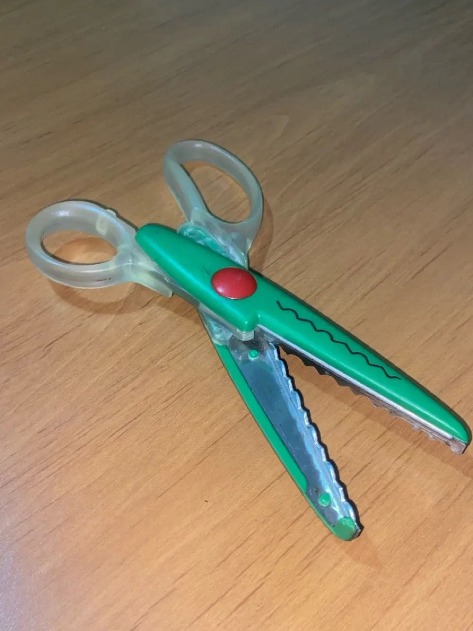 Tesoura ondulada verde 65153837726595120