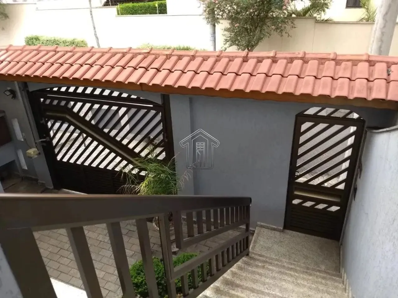 Casa (Sobrado) para Locação, 4 dorm(s), 3 suite(s), 4 vaga(s), 275 m². Lindo imóvel e exce