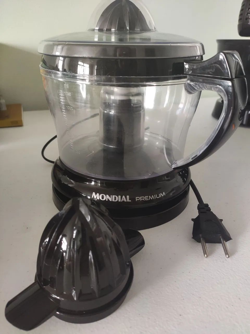 Espremedor de laranja mondial Premium novo