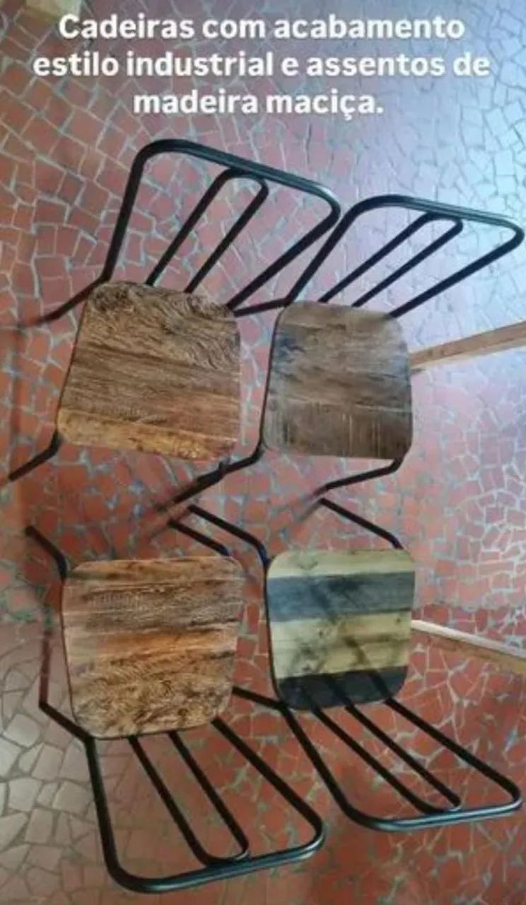 Mesa de madeira rústica, conjunto de cadeiras para 4 pessoas e mesa de centro de brinde.  - Foto 4