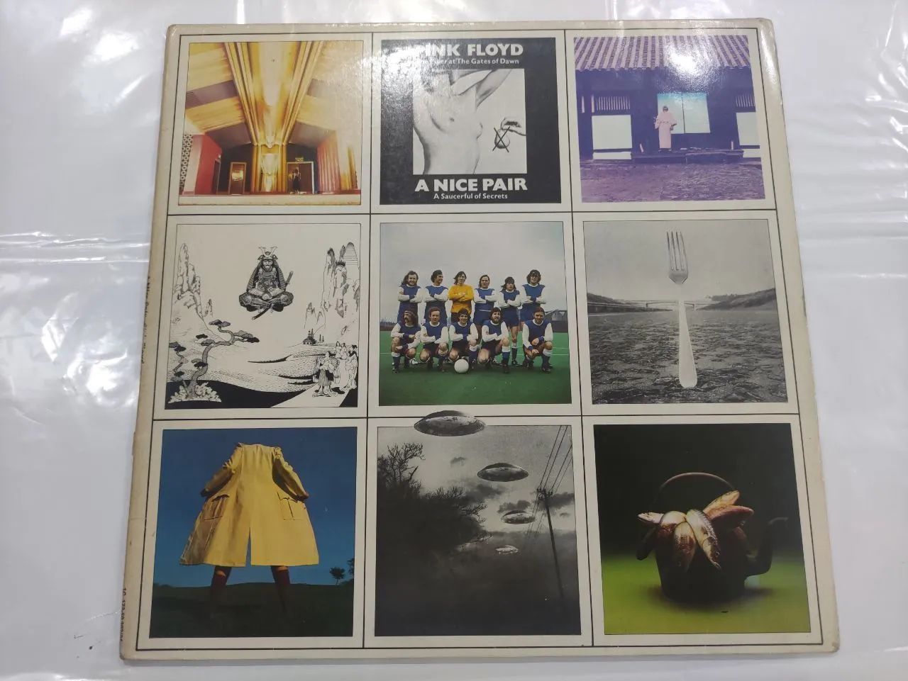 Pink Floyd - A Nice Pair (2LP Importado Selo Harvest) - Foto 2