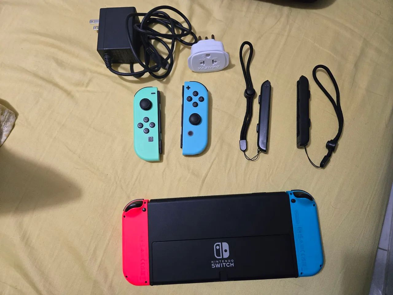 Nitendo Switch Oled + Acessórios + 1 jogo (Megaman)