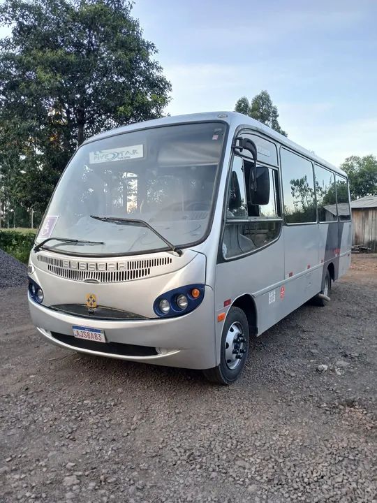 Micro ônibus Busscar 