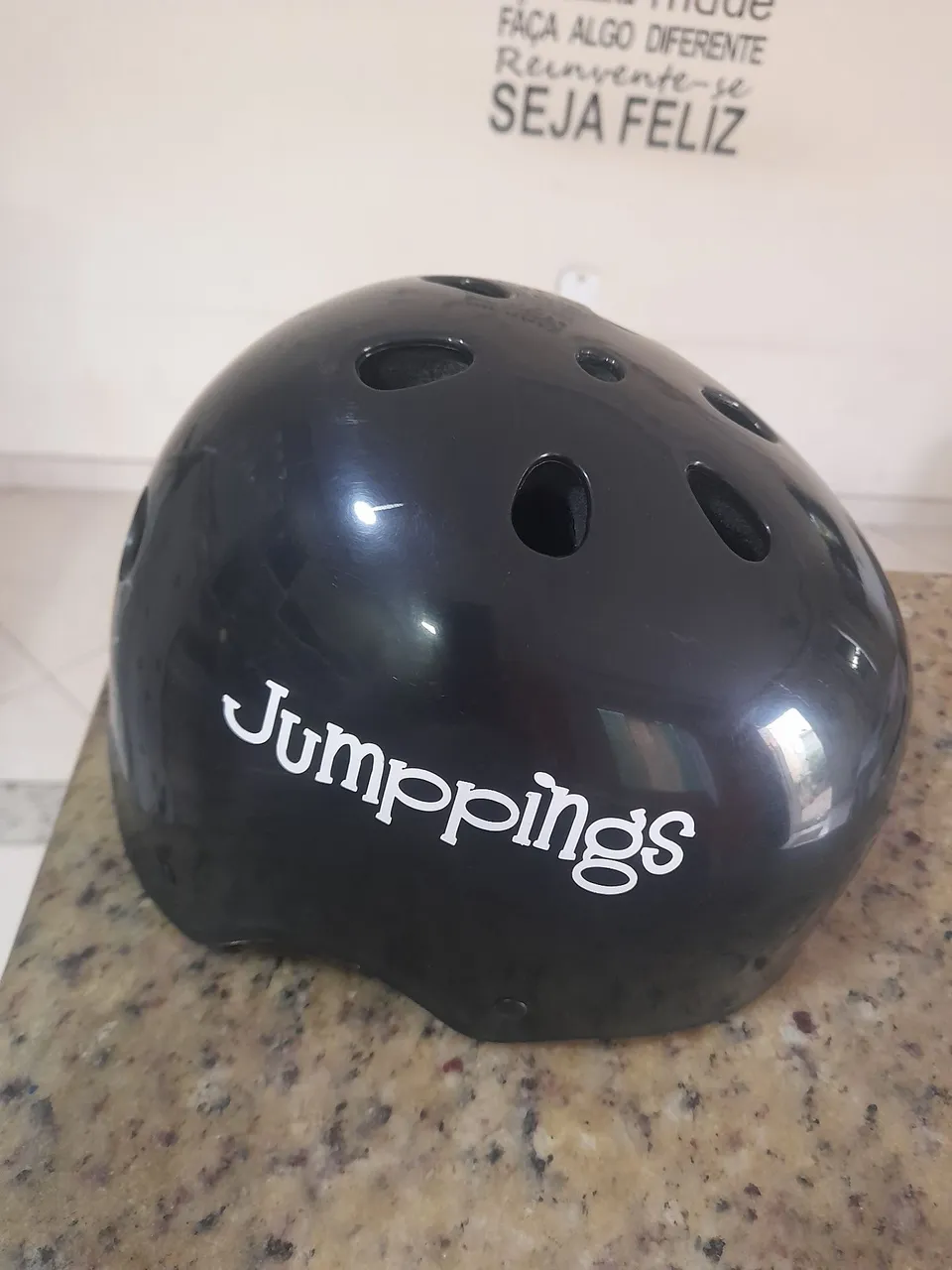 Capacete e Monhequeira - Proteção para skatistas e ciclistas