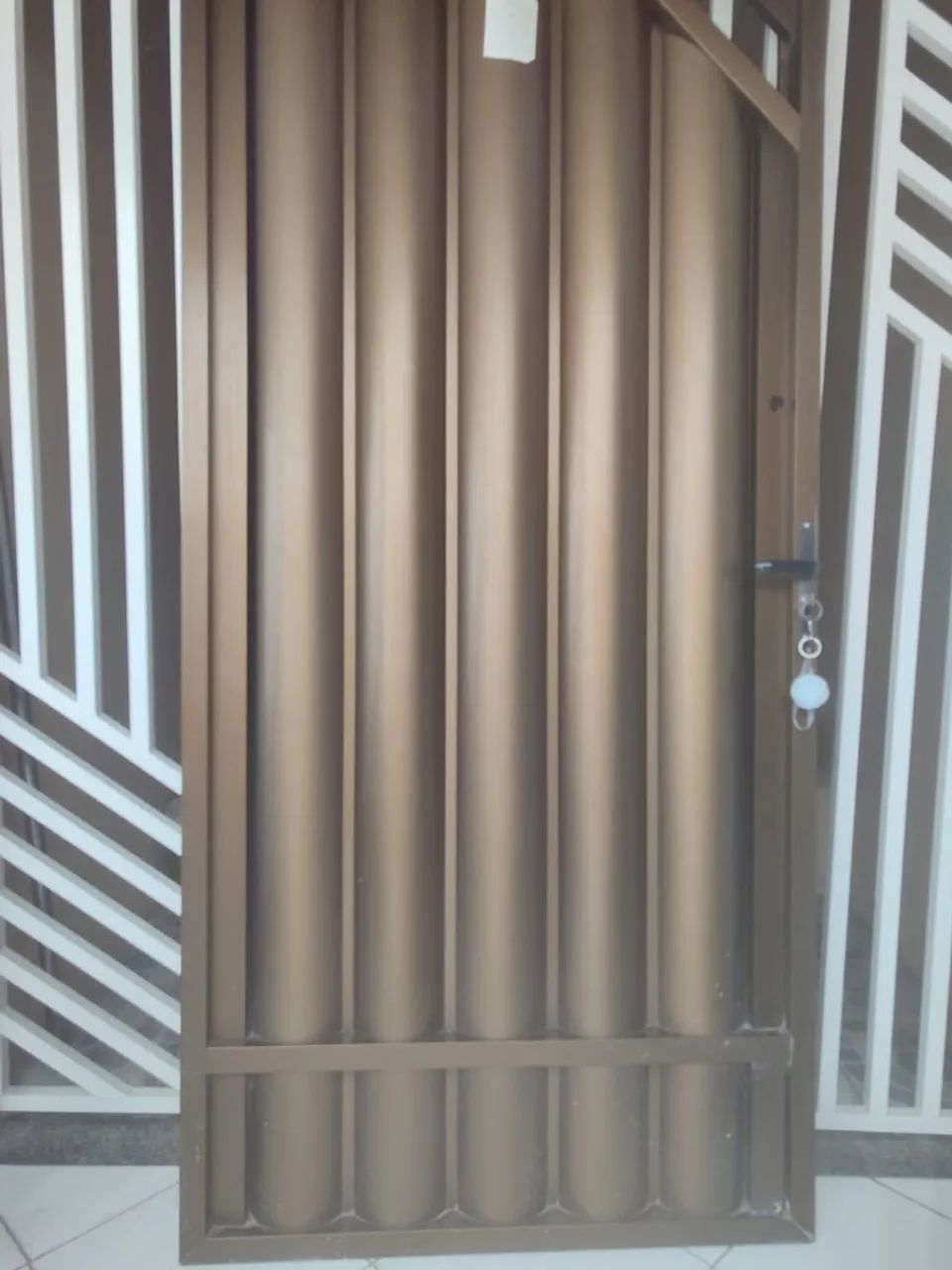 Vendo porta e portao de Alumínio   - Foto 2