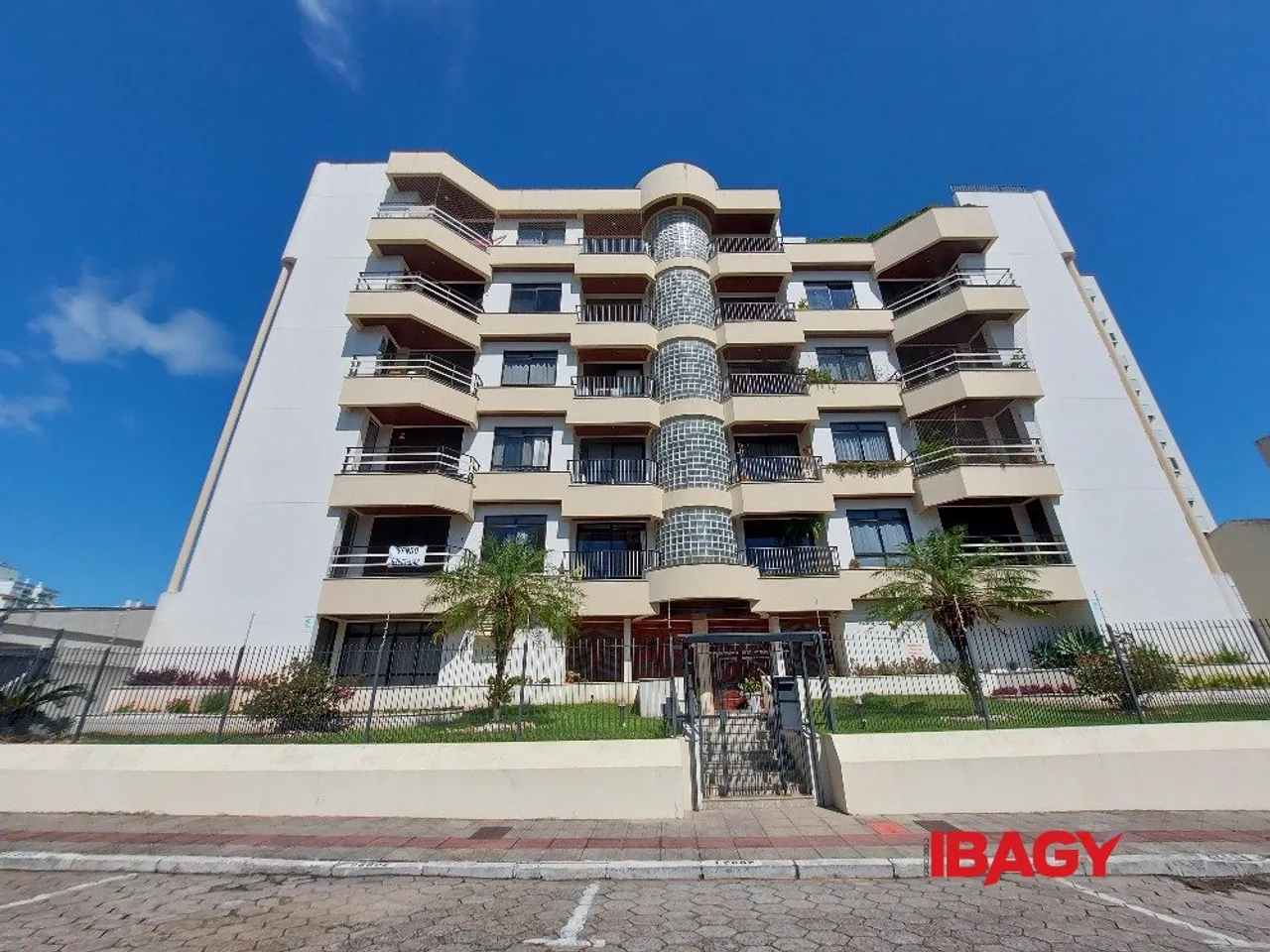 Apartamento em Canto
