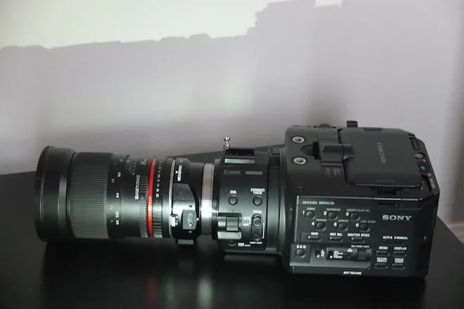 Camera Sony NEX-FS100U