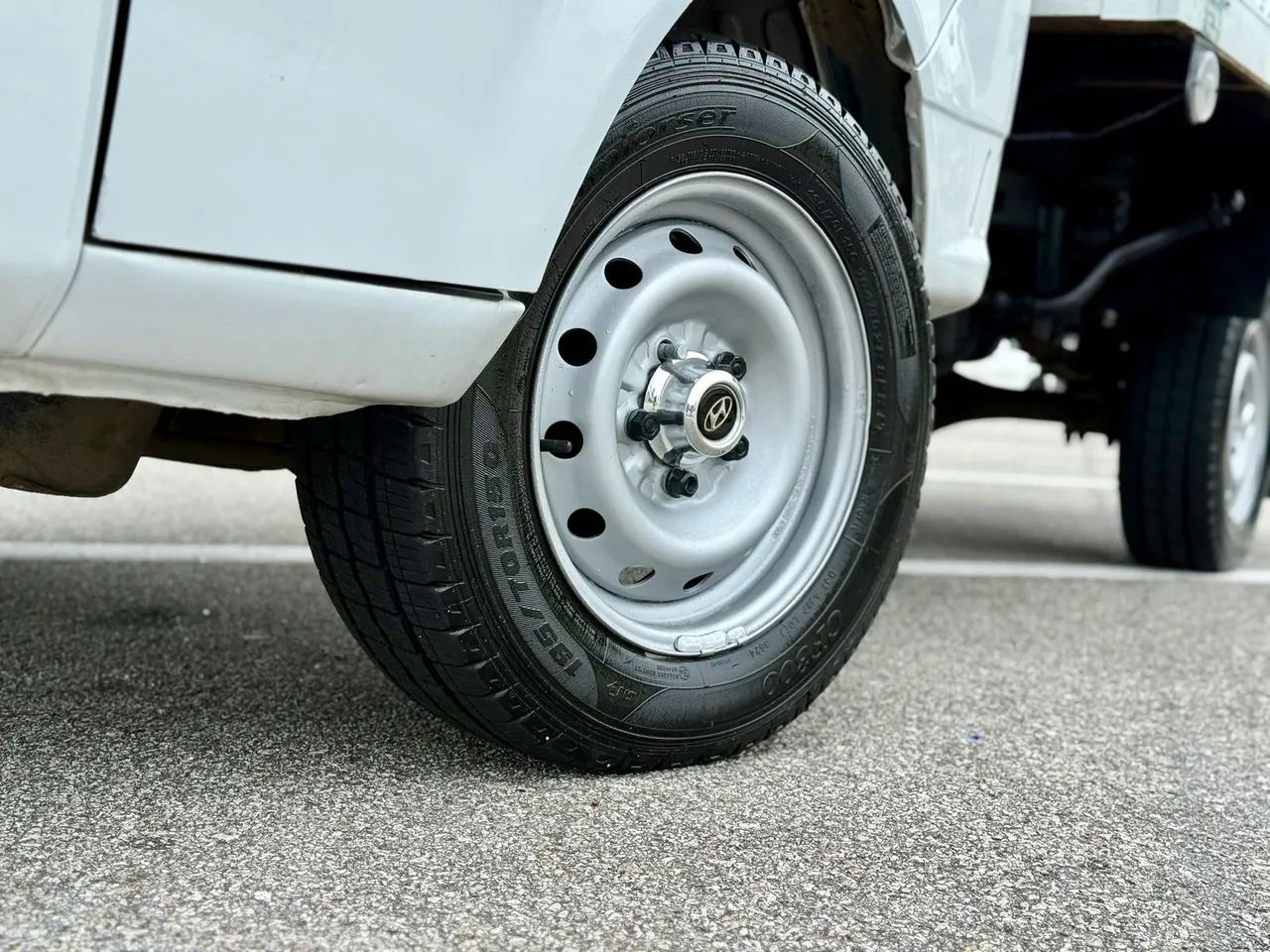 Caminhão Hyundai HD 78 Baú Refrigerado - Foto 9