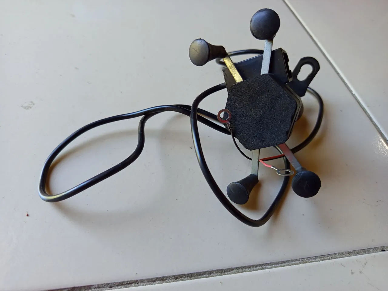 Suporte para celular com carregador
