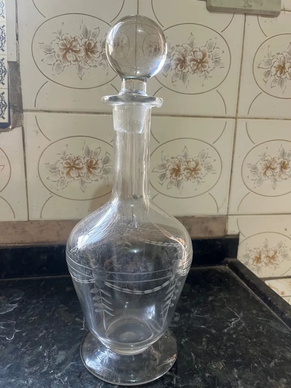 Decantador de cristal antigo