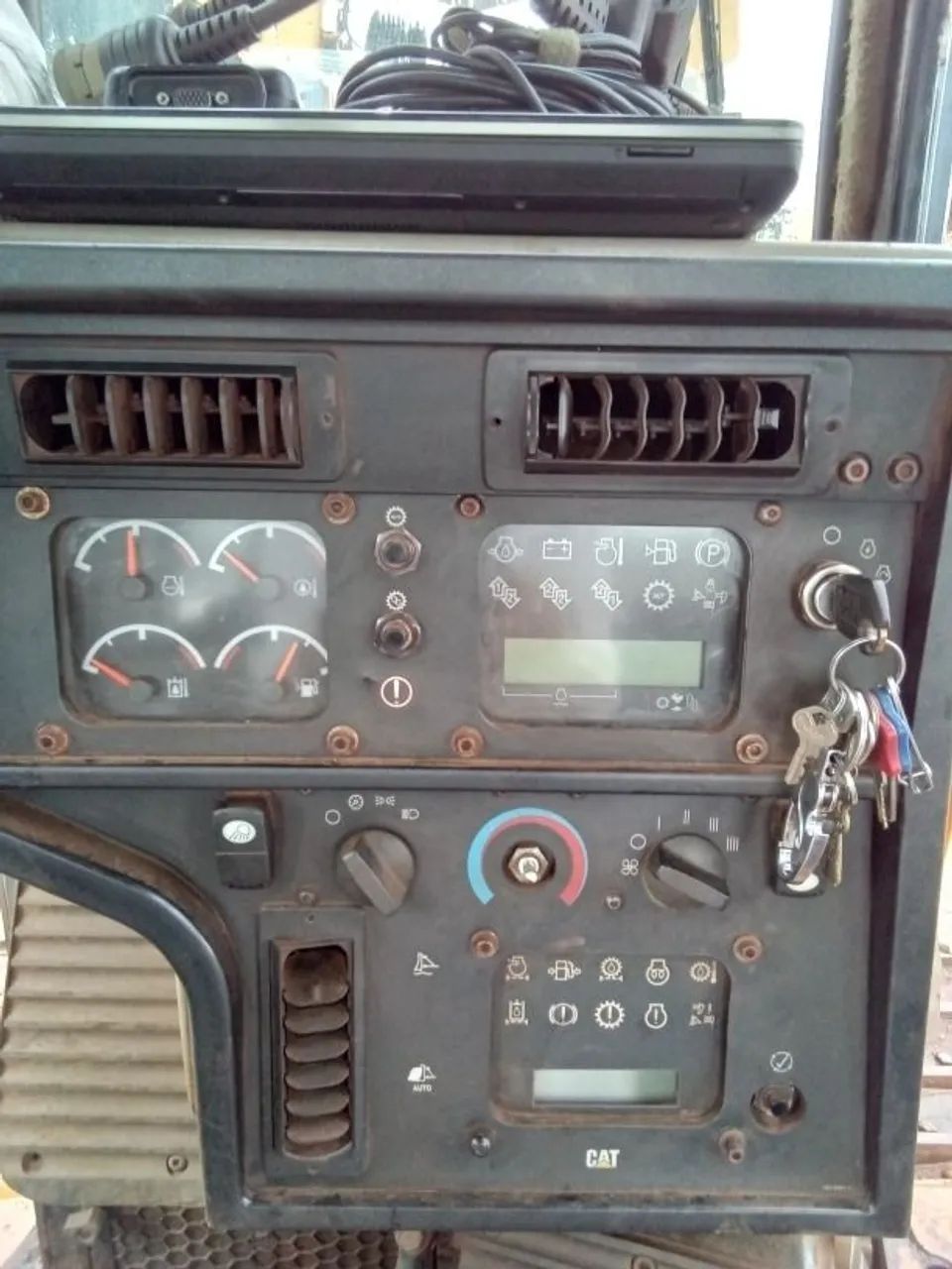 Trator de Esteira Caterpillar D6T - Foto 6