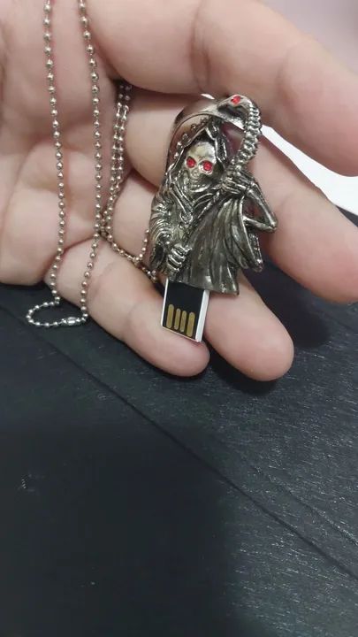 Pen drive cor prata, boneco da morte - Foto 2