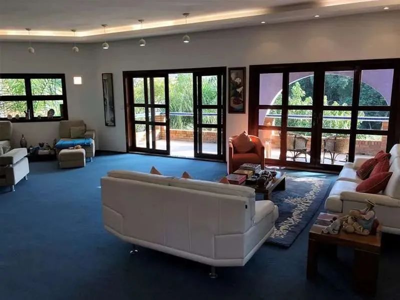 CASA 4 QUARTOS / SUÍTES, COM ELEVADOR, CONDOMÍNIO COM CLUBE. - Foto 2