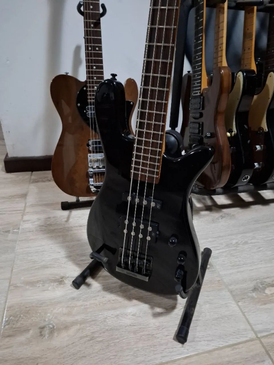 Baixo warwick rockbass streamer blackhawk 4 cordas - Instrumentos