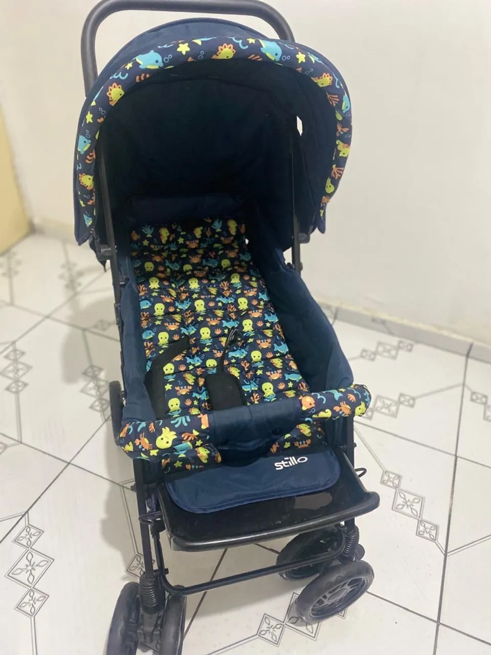 Carrinho de Bebê Estilo - Azul Marinho