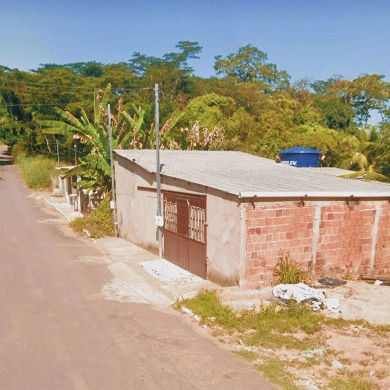 Vende-se Casa