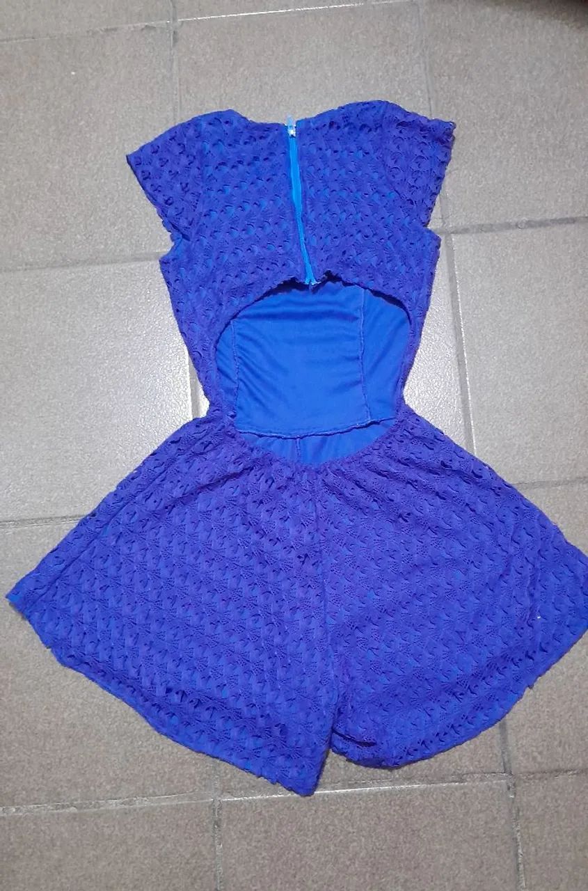 Macacão Azul de Renda tamanho P - Foto 2