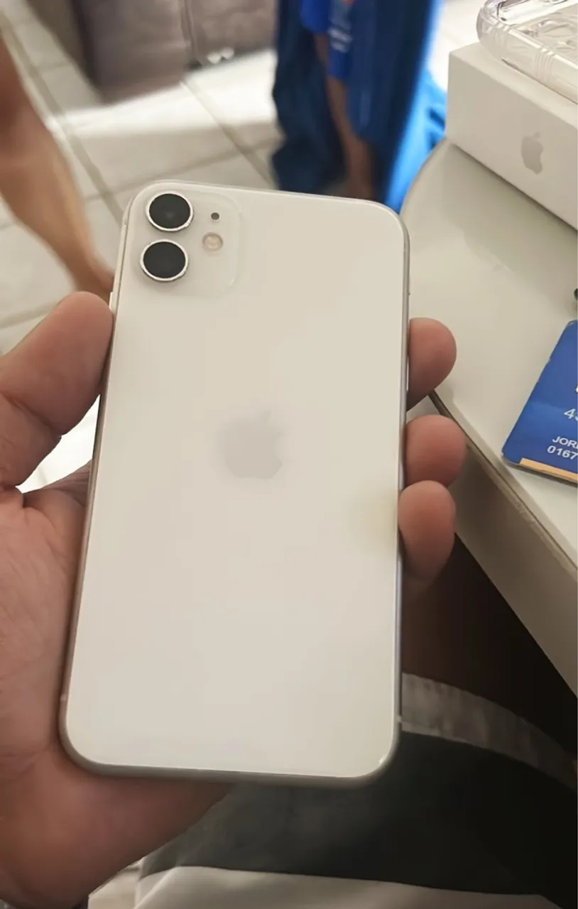 iPhone 14 e 11 