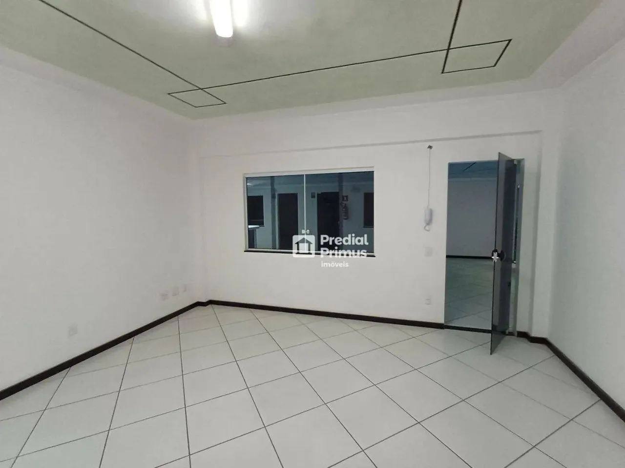Sala para alugar, 26 m² por R$ 960,00/mês - Conselheiro Paulino - Nova Friburgo/RJ