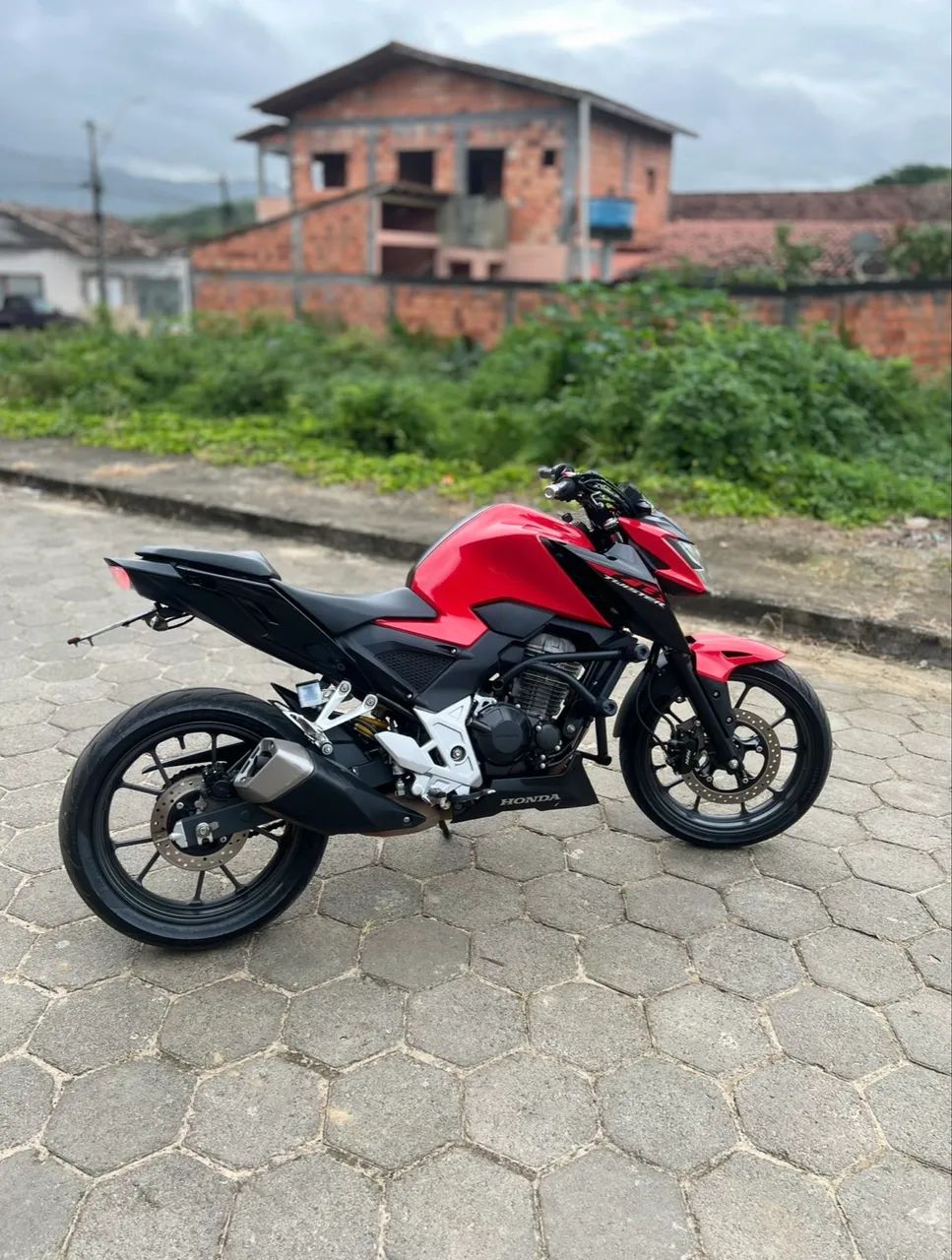 CB 300f CBS - Foto 2