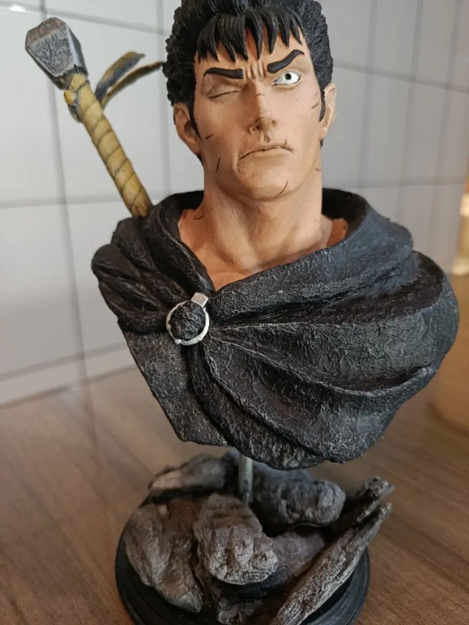 Busto Guts Berserk em Resina 21cm - Foto 5