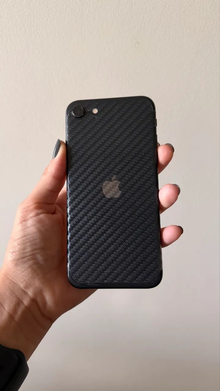 iPhone SE (2a geração) 64 GB preto - Apple  - Foto 4