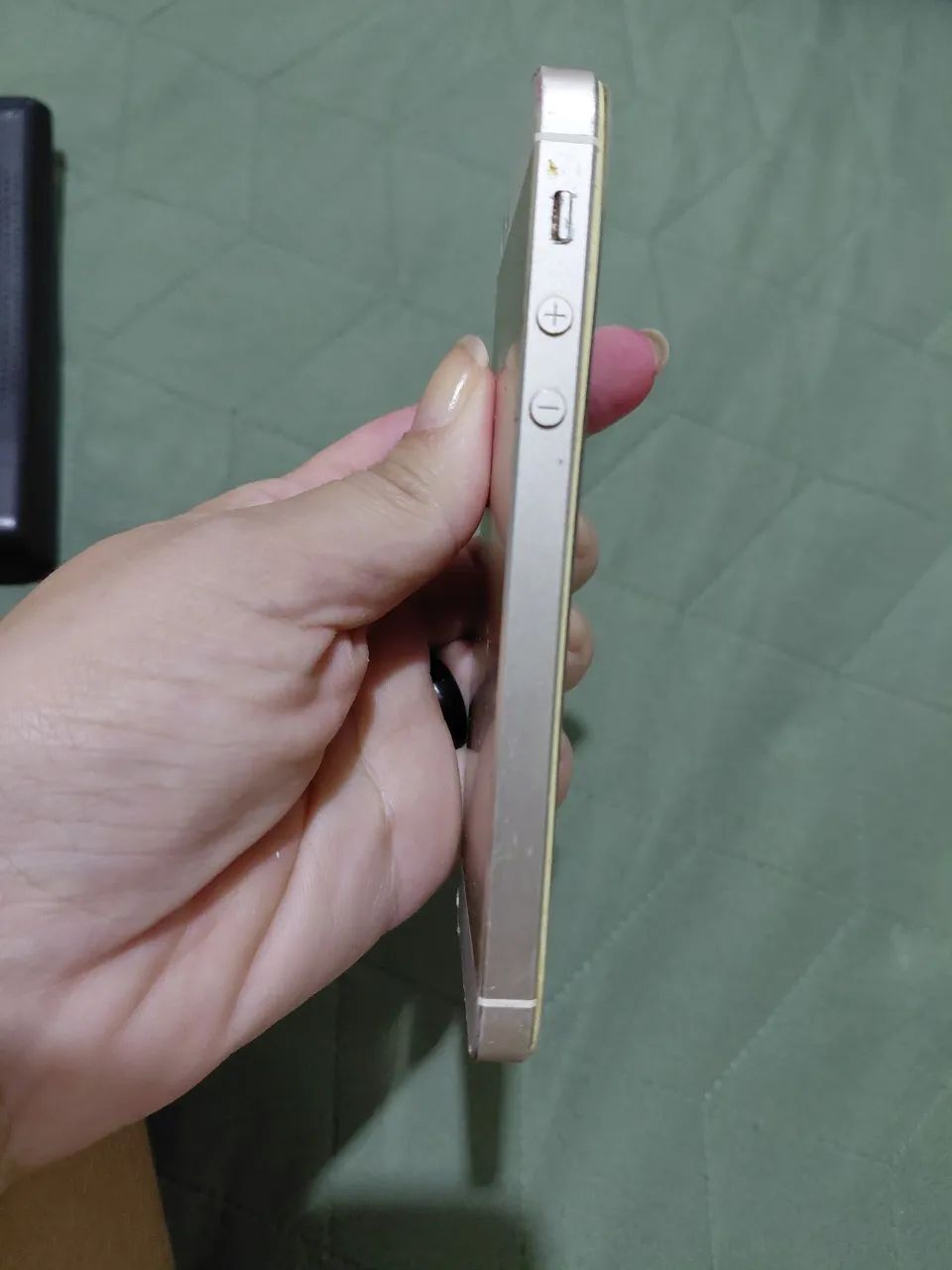 um iPhone 5s, modelo A1533. - Foto 3