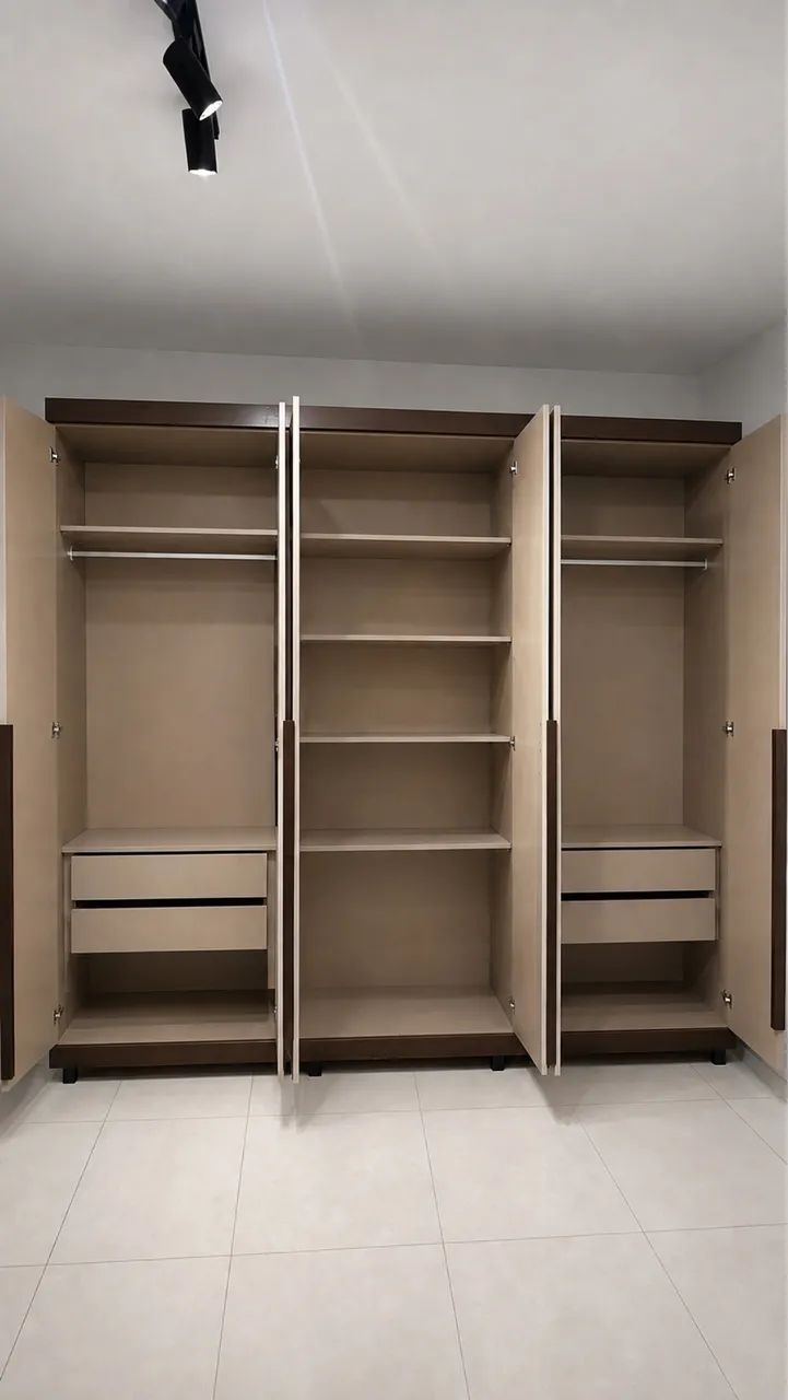 Guarda roupa 6 portas - Foto 3