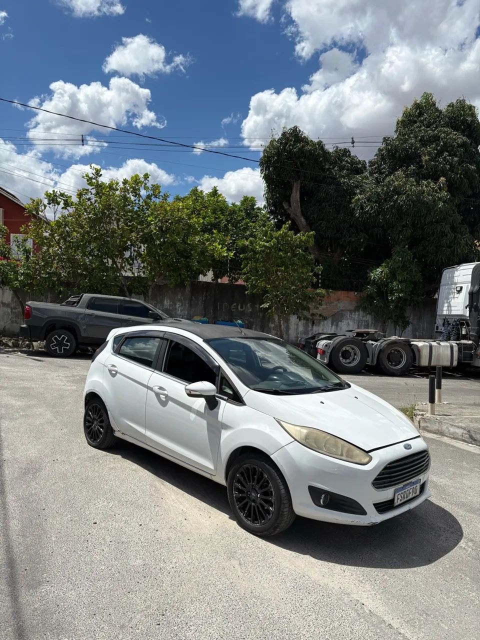 Ford Fiesta Fiesta TIT./TIT.Plus 1.6 16V Flex Aut. 2014