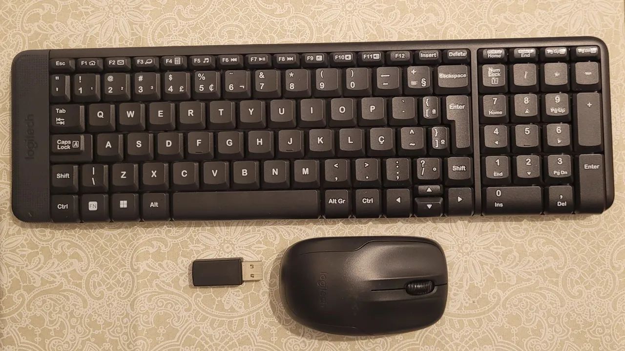 TECLADO E MOUSE LOGITECH MK220