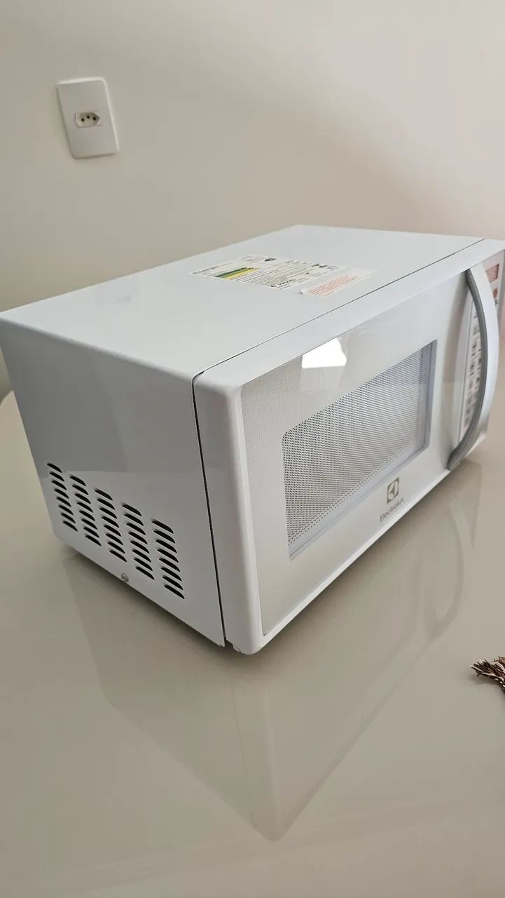 Micro-ondas Electrolux 20L Branco (MTO30) - Foto 2