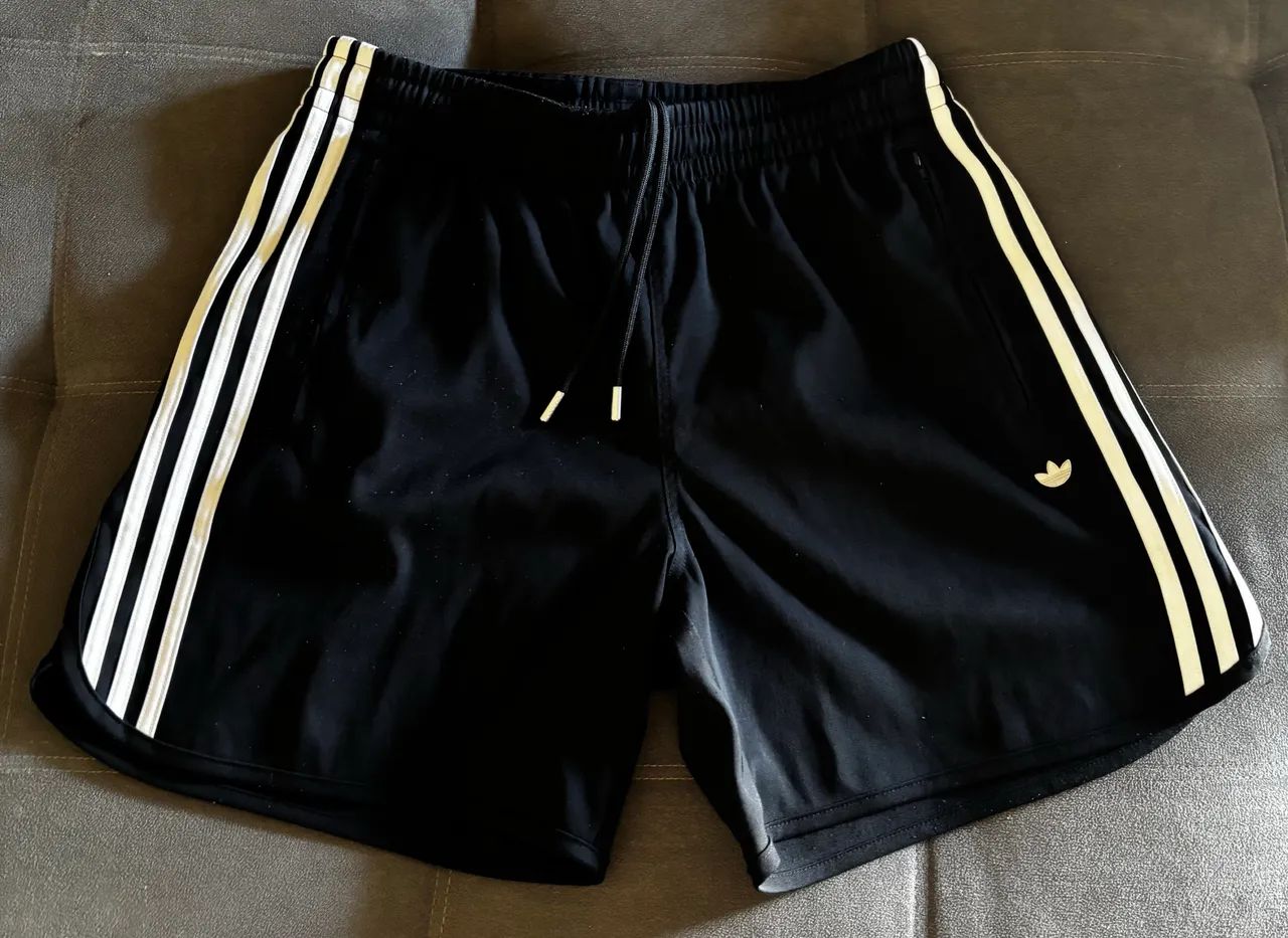 Vendo Short Adidas Original. Tamanho M - Foto 2