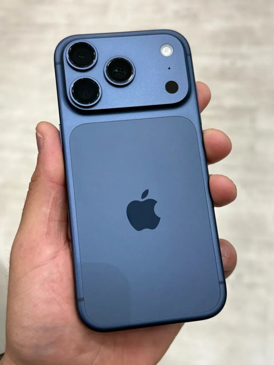 iPhone 17 Pro 256GB Azul - 100% Bateria