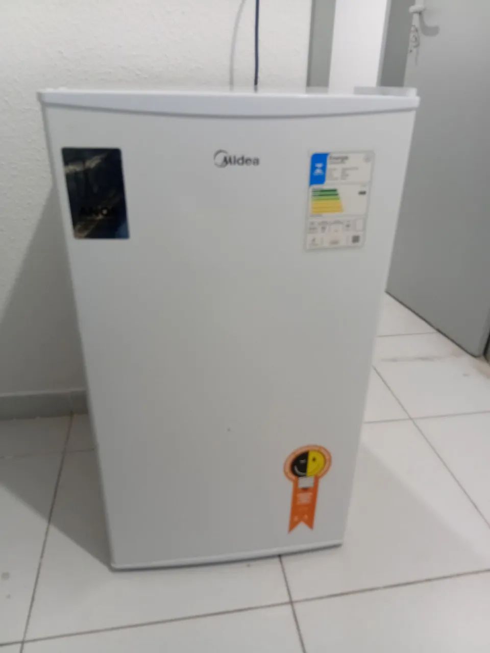 Frigobar midea - 93 litros - 127 volts - Foto 4