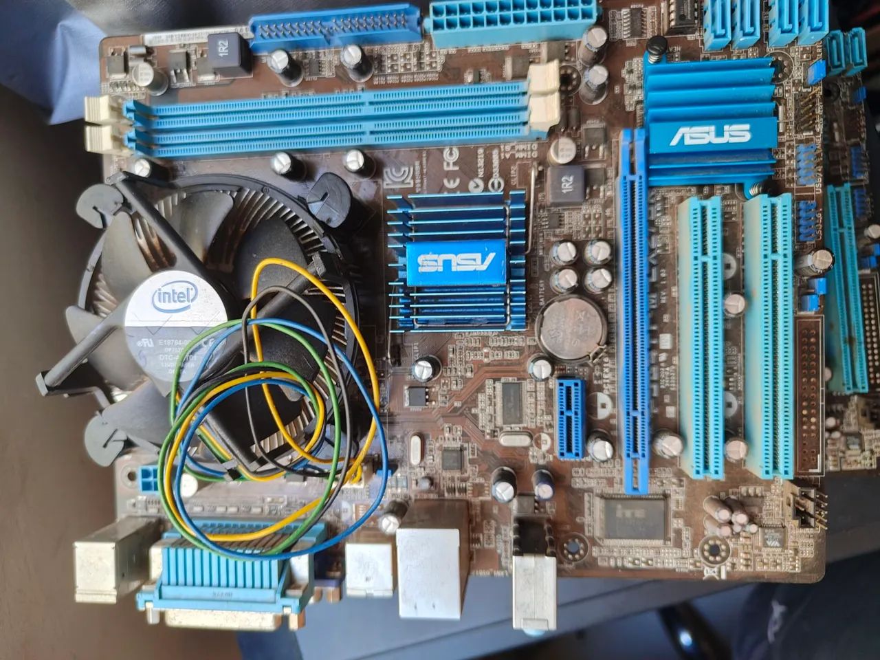 Kit 775 ddr3 placa mãe asus 4gb ram - Foto 3