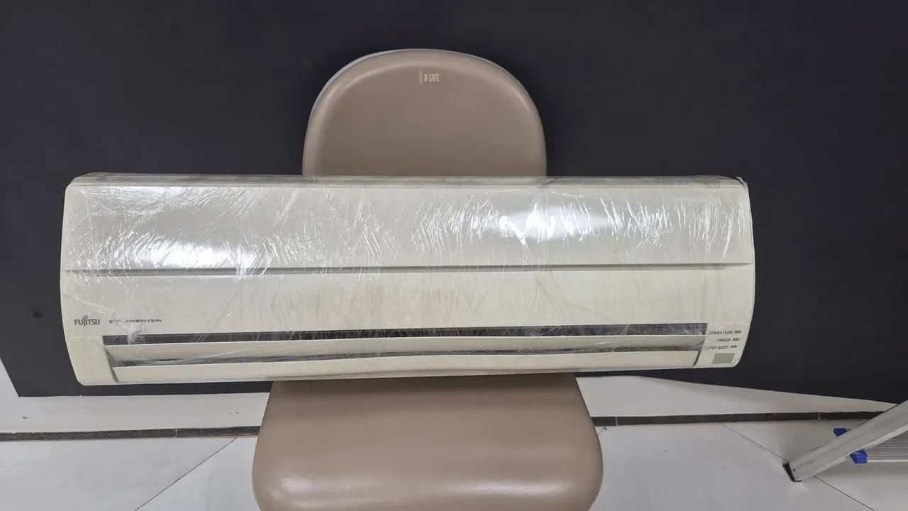 Condensadora fujitsu 12mil usada. - Foto 2