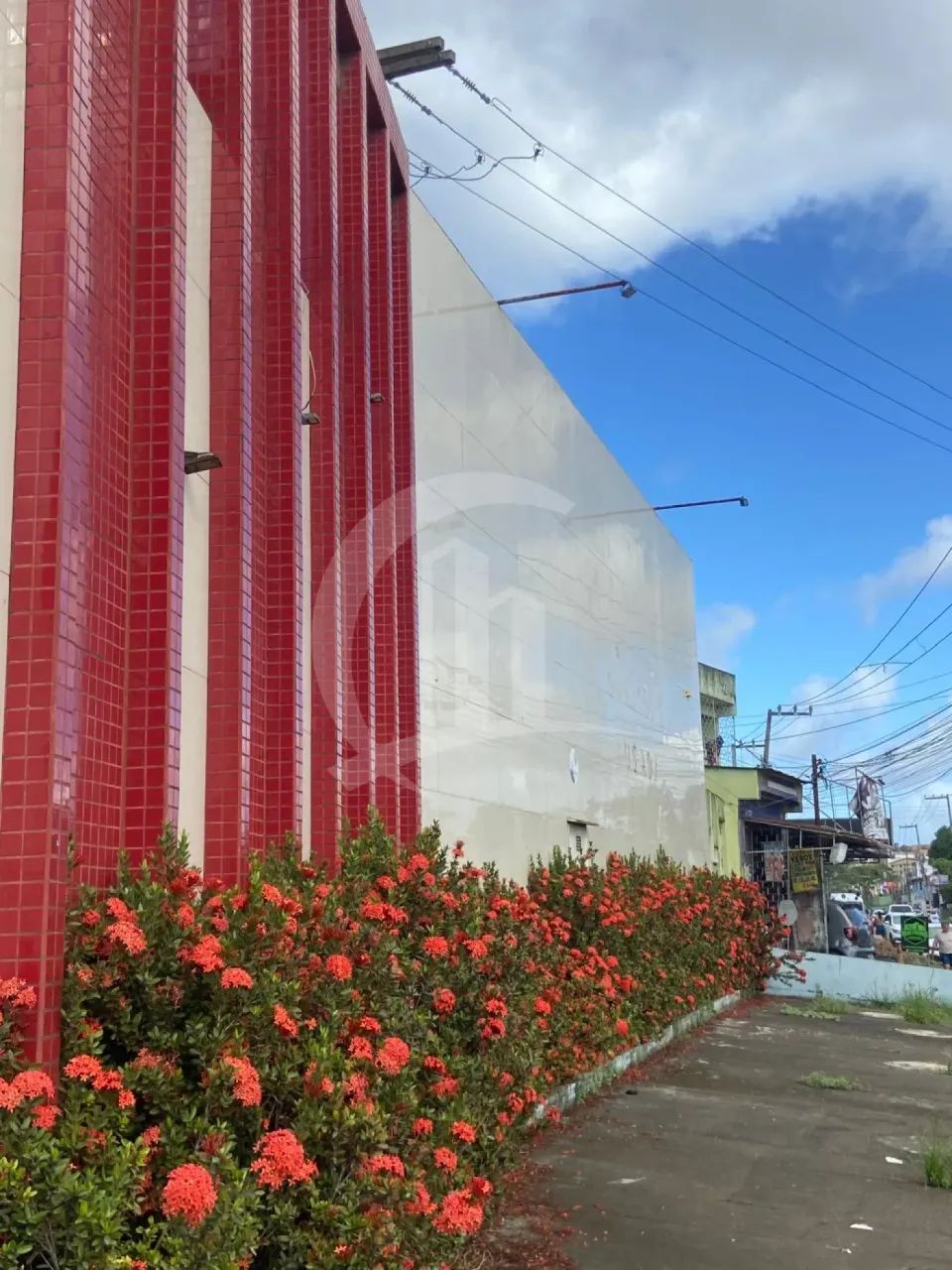 Prédio Comercial à Venda no Lamarão | 1.700 m², 15 Studios e Estacionamento para +30 Carro - Foto 2