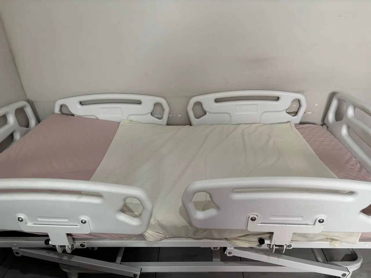 Cama hospitalar - Foto 2