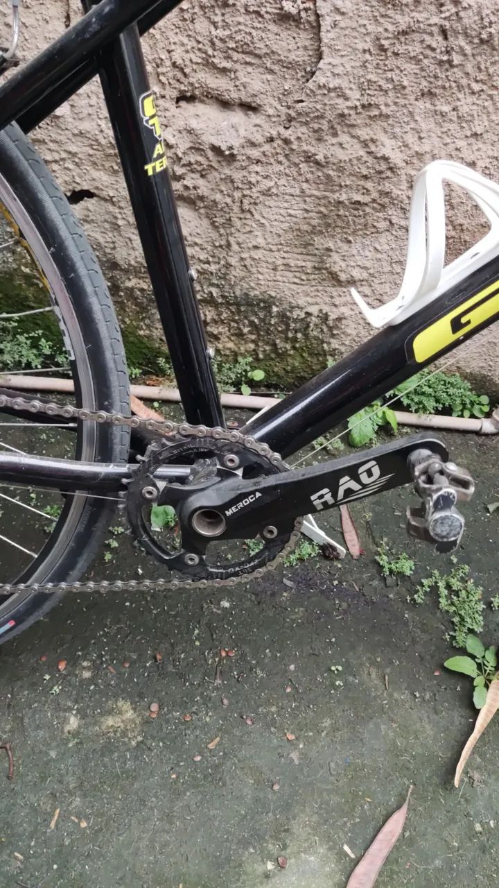 Vendo Bicicleta Gt híbrida  - Foto 2