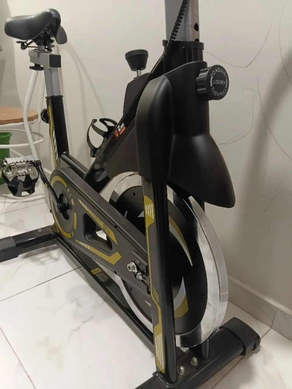Bicicleta Ergométrica Spinning Para Cardio Preto E Amarelo - Foto 3