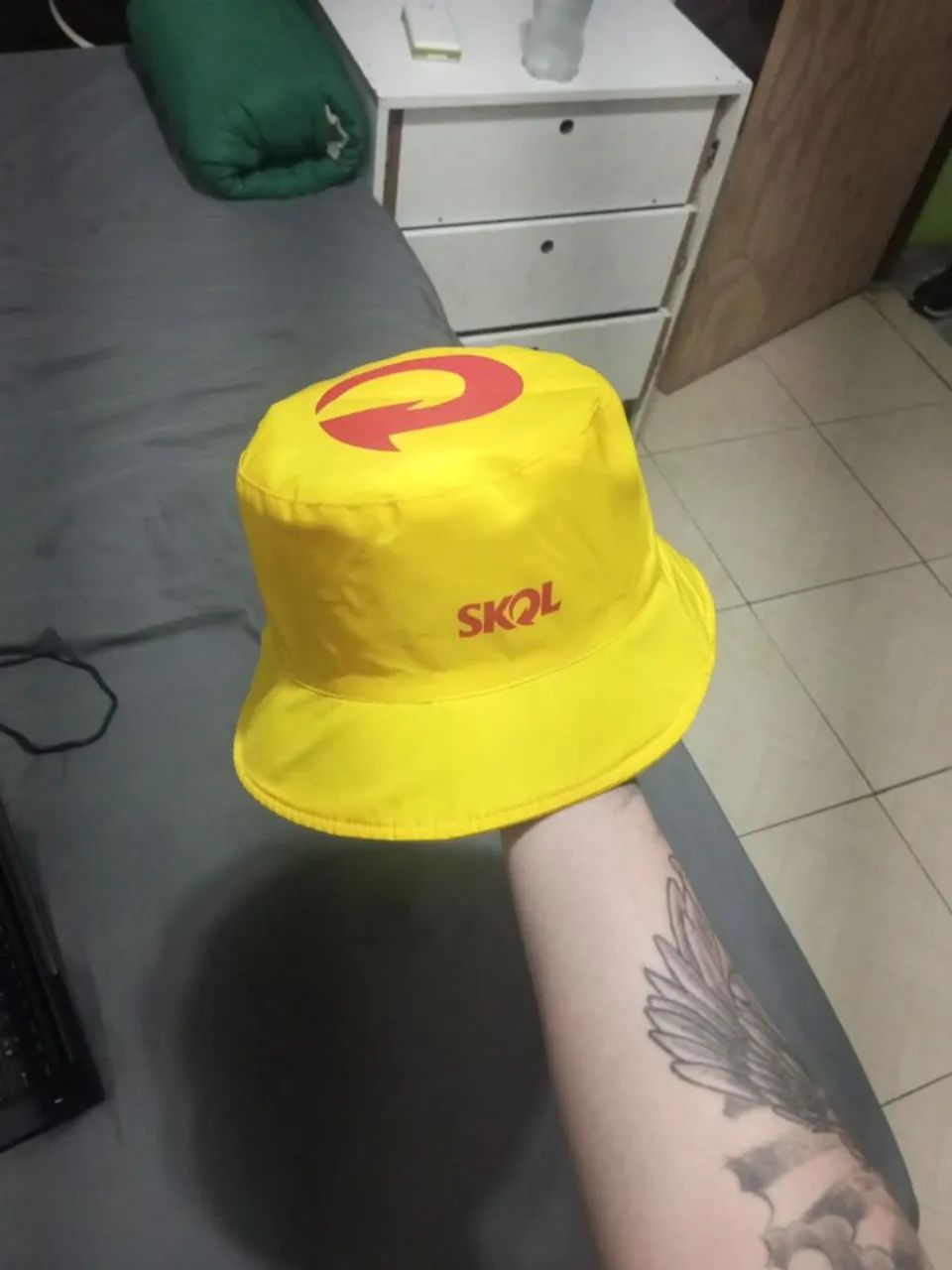 Chapéu bucket Skol dupla face