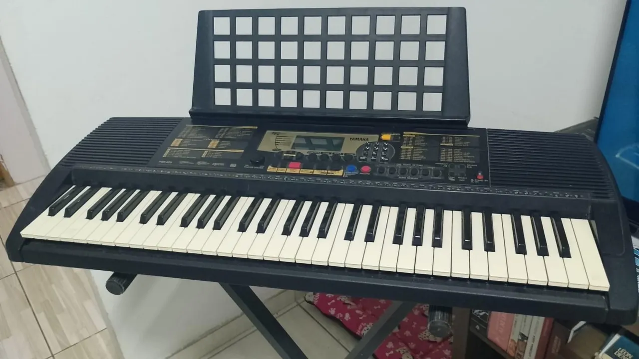 Teclado Yamaha PSR-540 - Bem Conservado e Excelente Estado