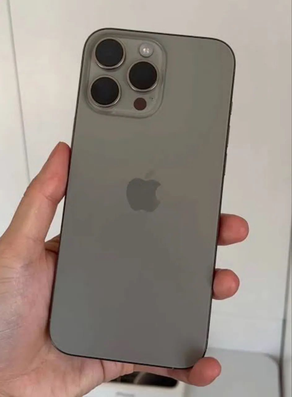 iPhone 16 pro Max - troco por 17 pro