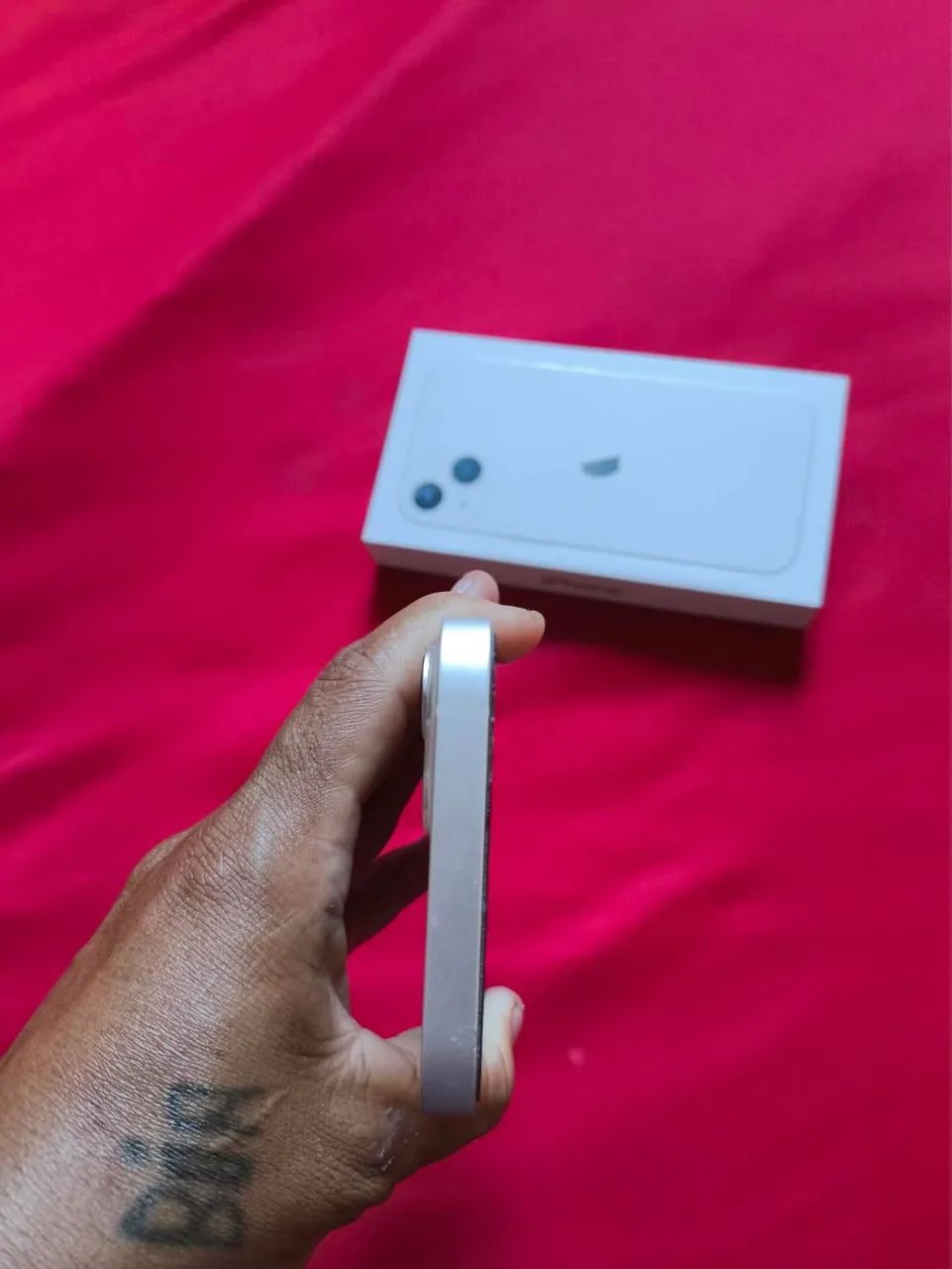 Vendo um iPhone 13 - Foto 2