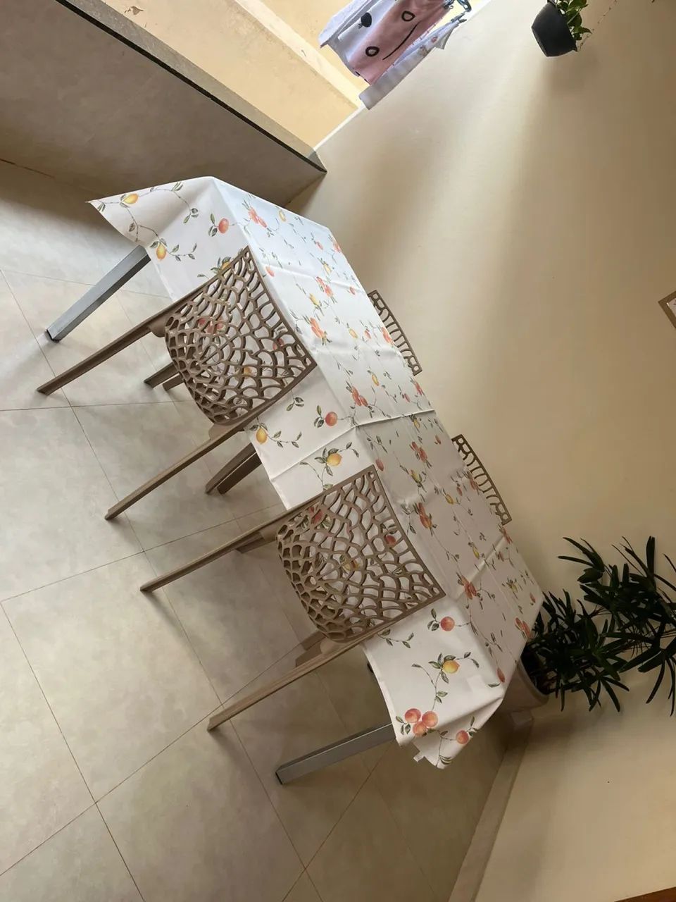 Mesa de vidro para 6 cadeiras 