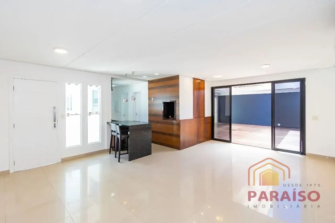 Casa com 4 dormitórios em Curitiba - Foto 4