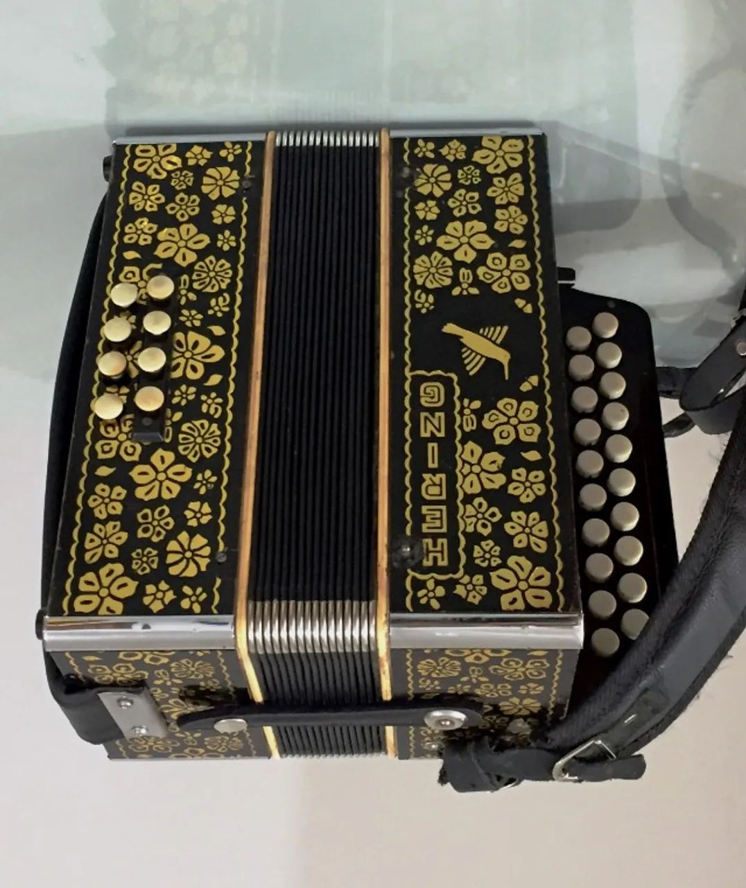 Acordeon Hering 8 baixos - Beija Flor - Foto 4