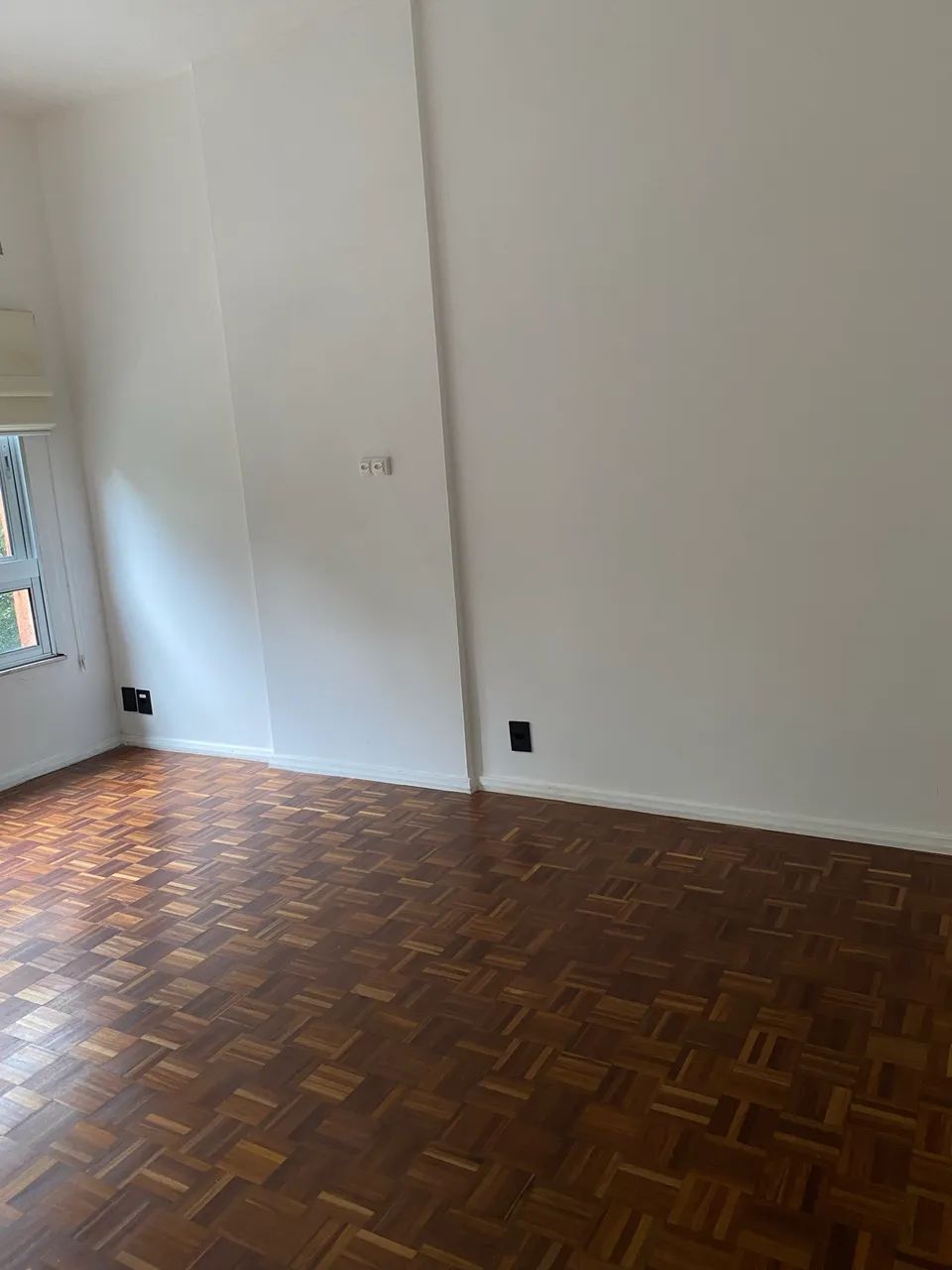 Copacabana, posto 6, sala e dois quartos, garagem, uma quadra da praia. Creci 41.959RJ - Foto 3
