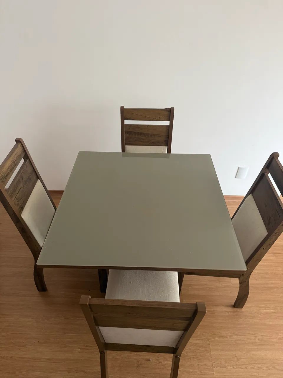 Mesa com 4 cadeiras - Foto 2